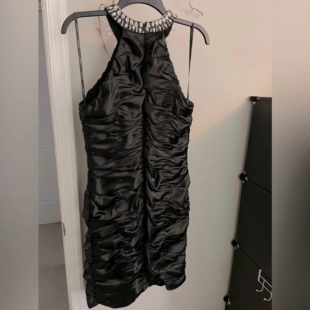 CACHET 12 black sleeveless cocktail dress Ruffled & crystal embellished neck